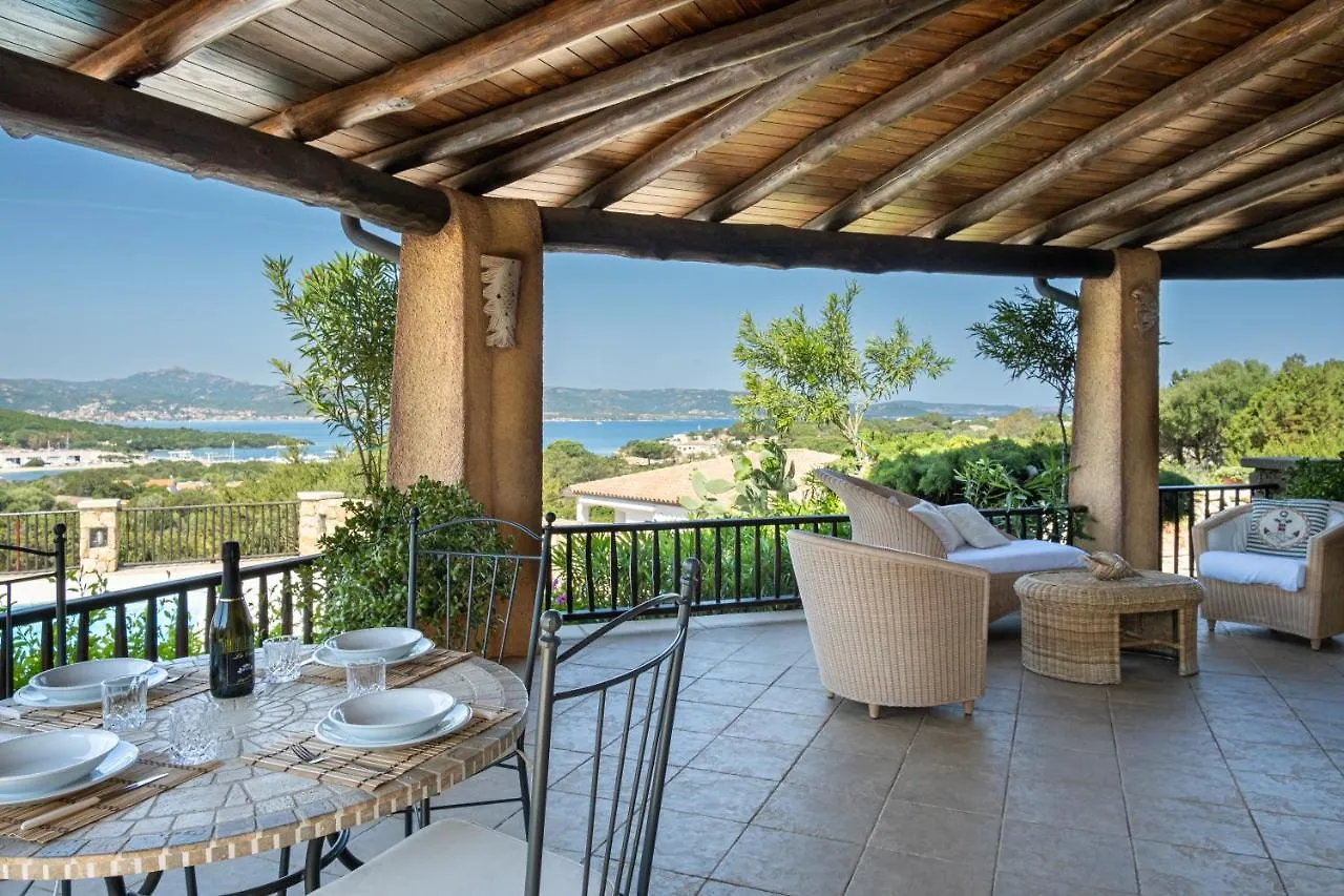 Villa Baja Sardinia Con Piscina E Vista