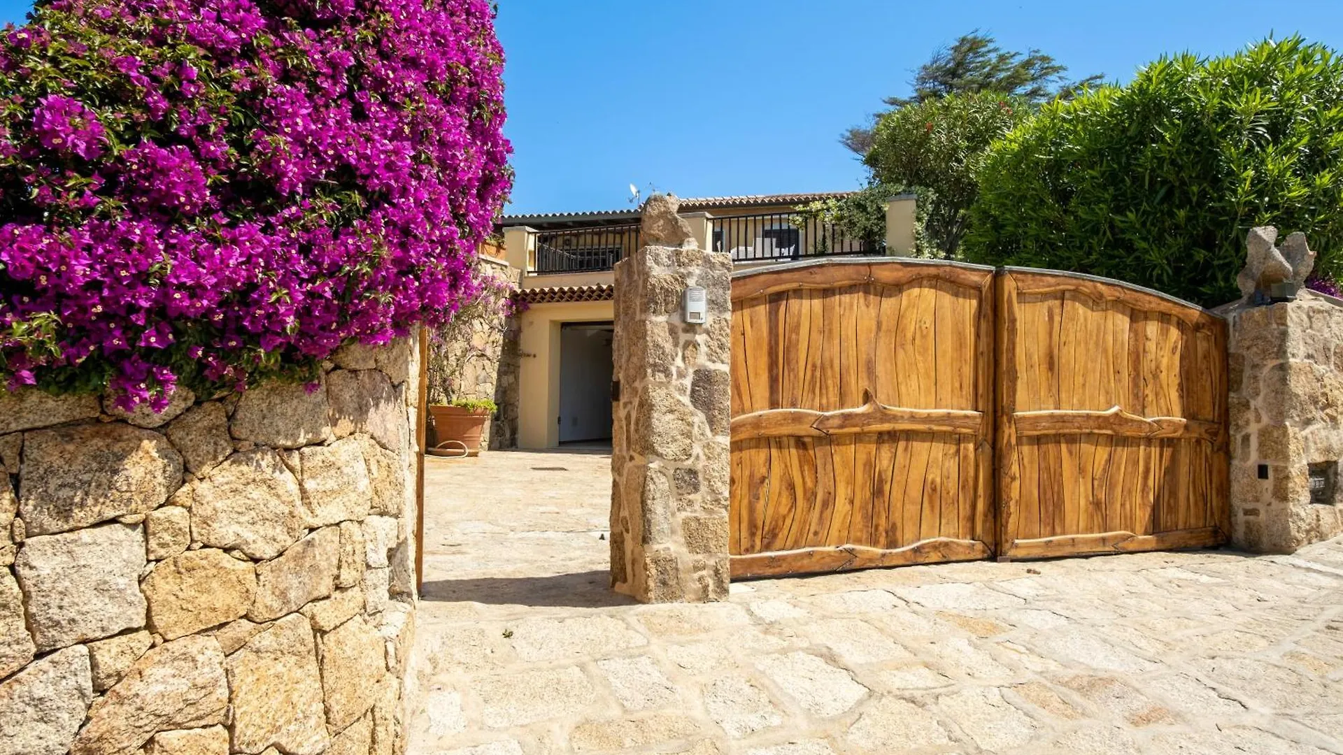 Villa Baja Sardinia Con Piscina E Vista 이탈리아